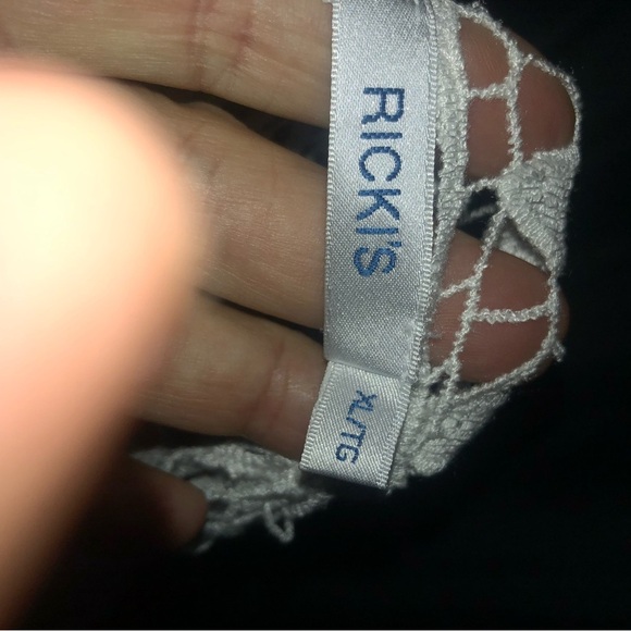 Ricki’s XL  white sheer blouse with lace pattern , new or like new - Picture 5 of 7